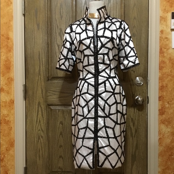 Dresses & Skirts - Unique beaded shimmering zipper split midi dress